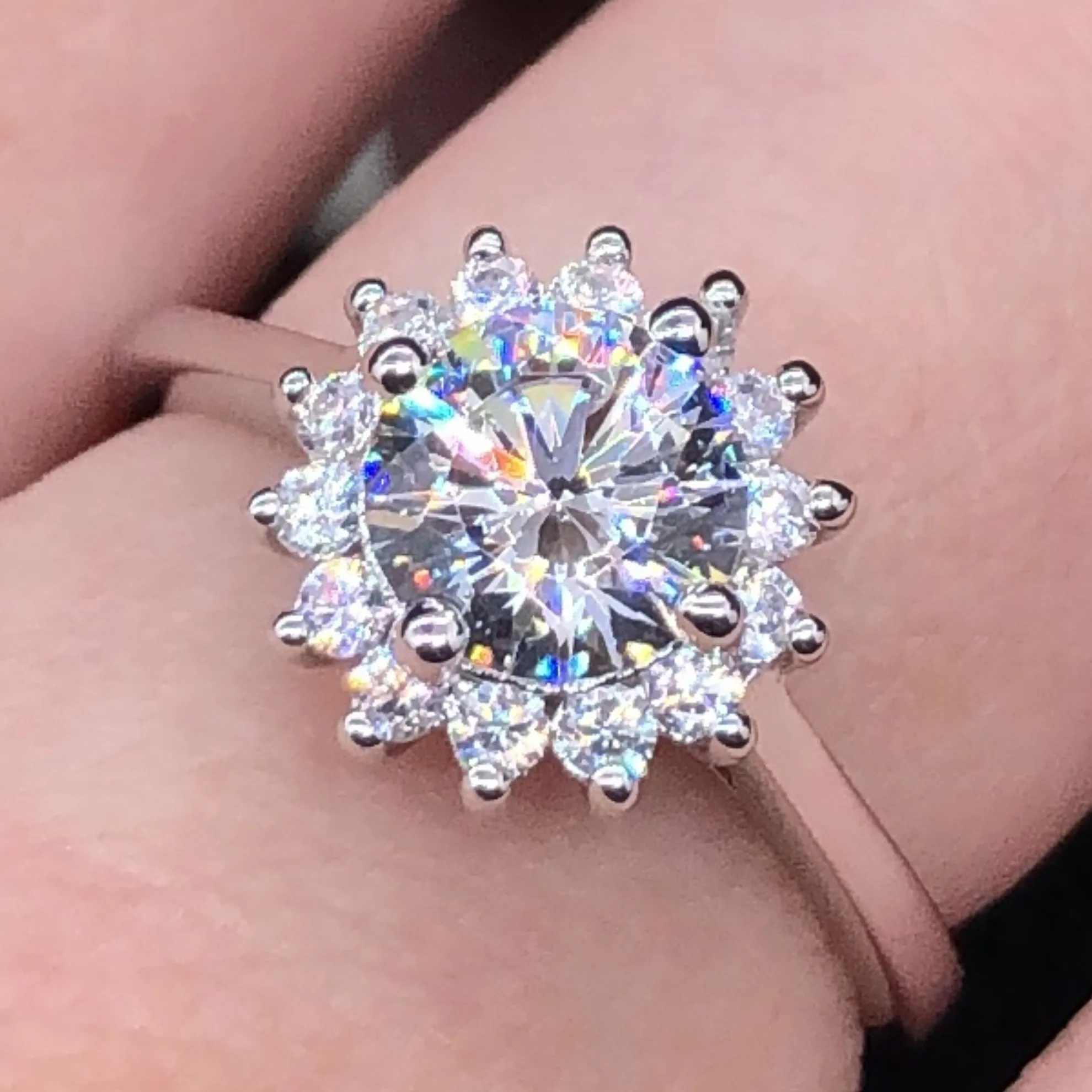 

PT950 Test Positive 1Ct 6.5mm D-Color VVS1 Moissanite Diamond Ring Platinum 950 Ring Engagement Ring for Her 062