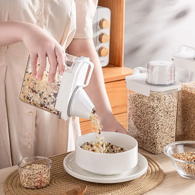 Sealed Cereal Insect-Proof Rice Bucket with Measuring Cup Transparent Rotary Food Moistureproof Tank Kitchen Storage Box
