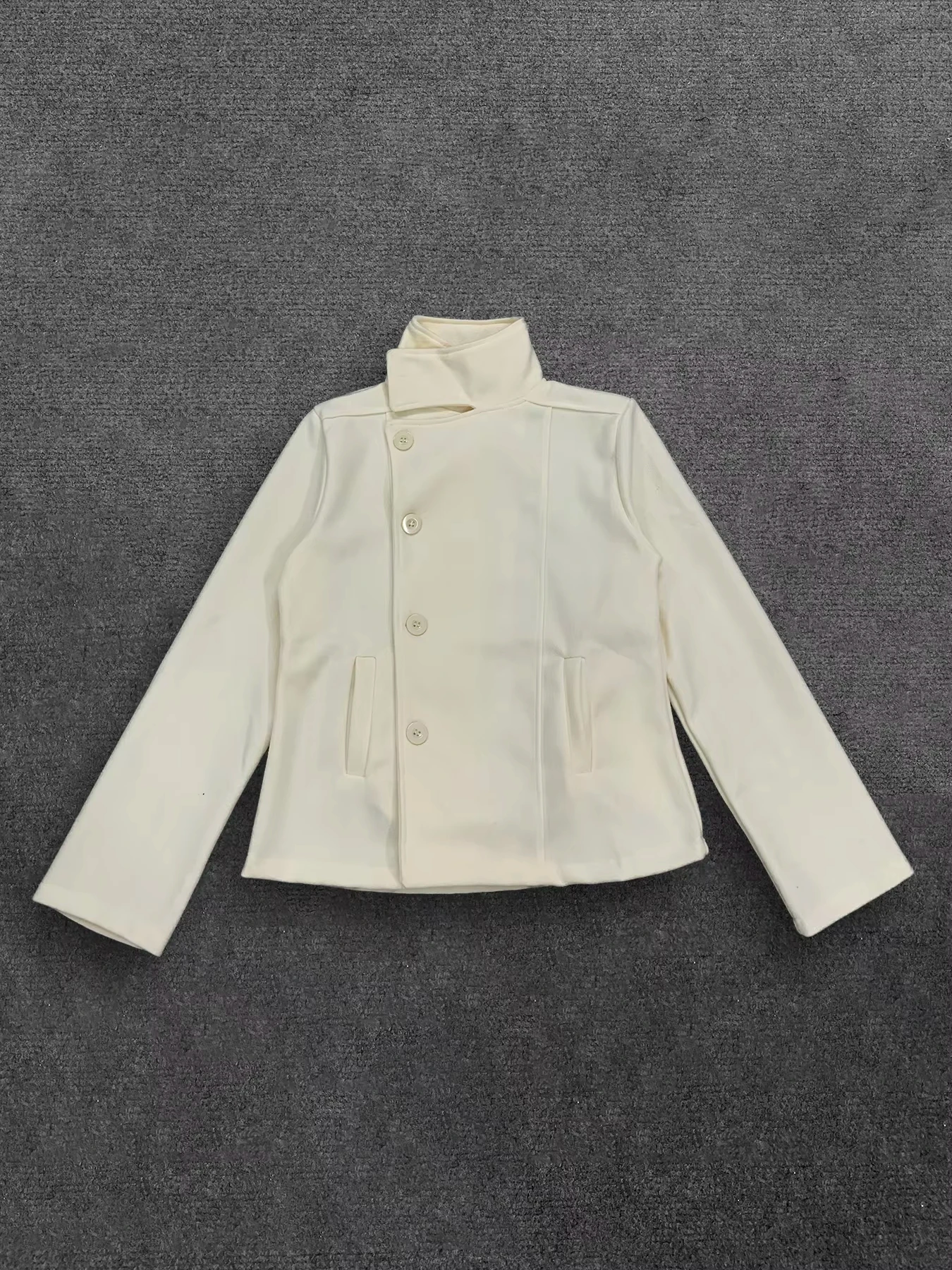 Herbst/Winter Neuheit: Verdickte Damen-Kapuzenjacke im Dark Academia-Stil mit Stehkragen und kurzem, schrägem Reißverschluss – Detail 7