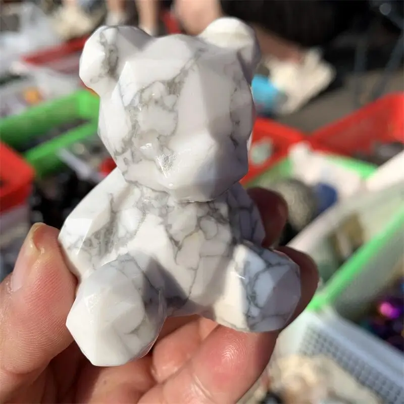 Natural Howlite Cartoon Bear carving Mineral Chakra Reiki Healing Fengshui Home Decoration Holiday Gift 1PCS