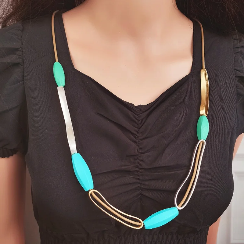 Ethnic Geometric Wood Beads Necklaces Pendants for Women Long Rope Chain Statement Sweater Necklace Vintage Fashion Jewelry
