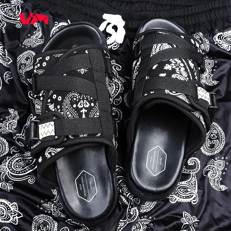 Reflective slippers Couple Men Canvas Slippers Male Summer Shoes Slides Slip-resistant Beach Slippers Flip Flops Sandals Plus