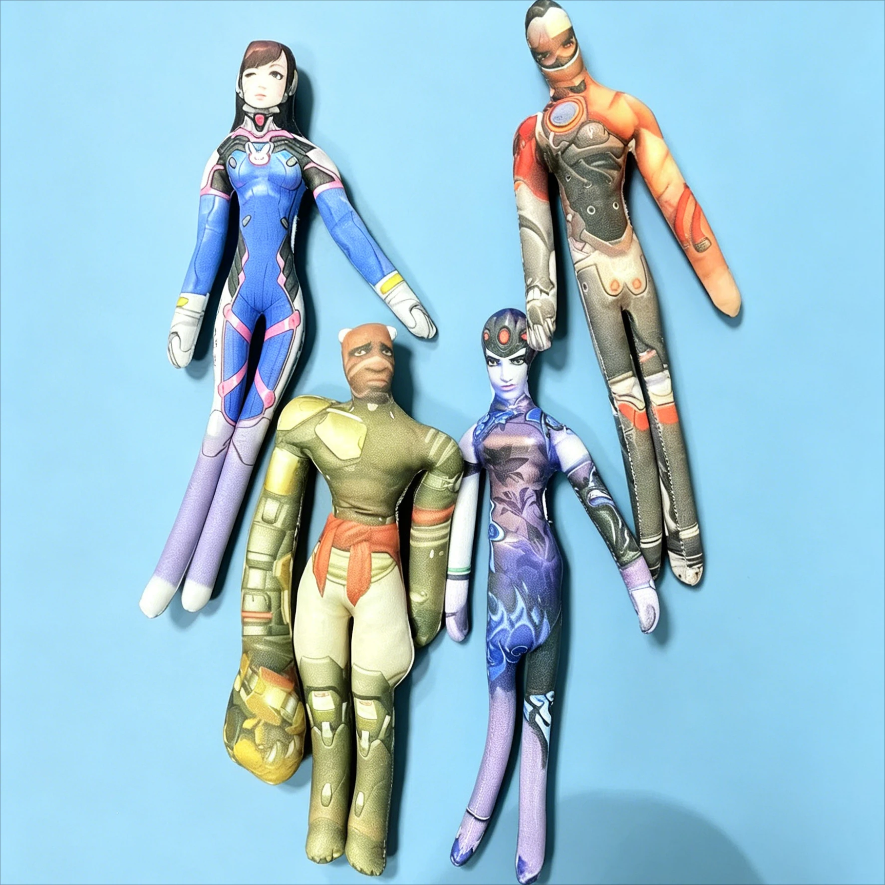 28 cm große Overwatch Dva-Baumwollpuppe mit Eisendrahtskelett, bewegliche Figur, Cosplay-Requisite für Spielefans, Überraschungsgeschenk