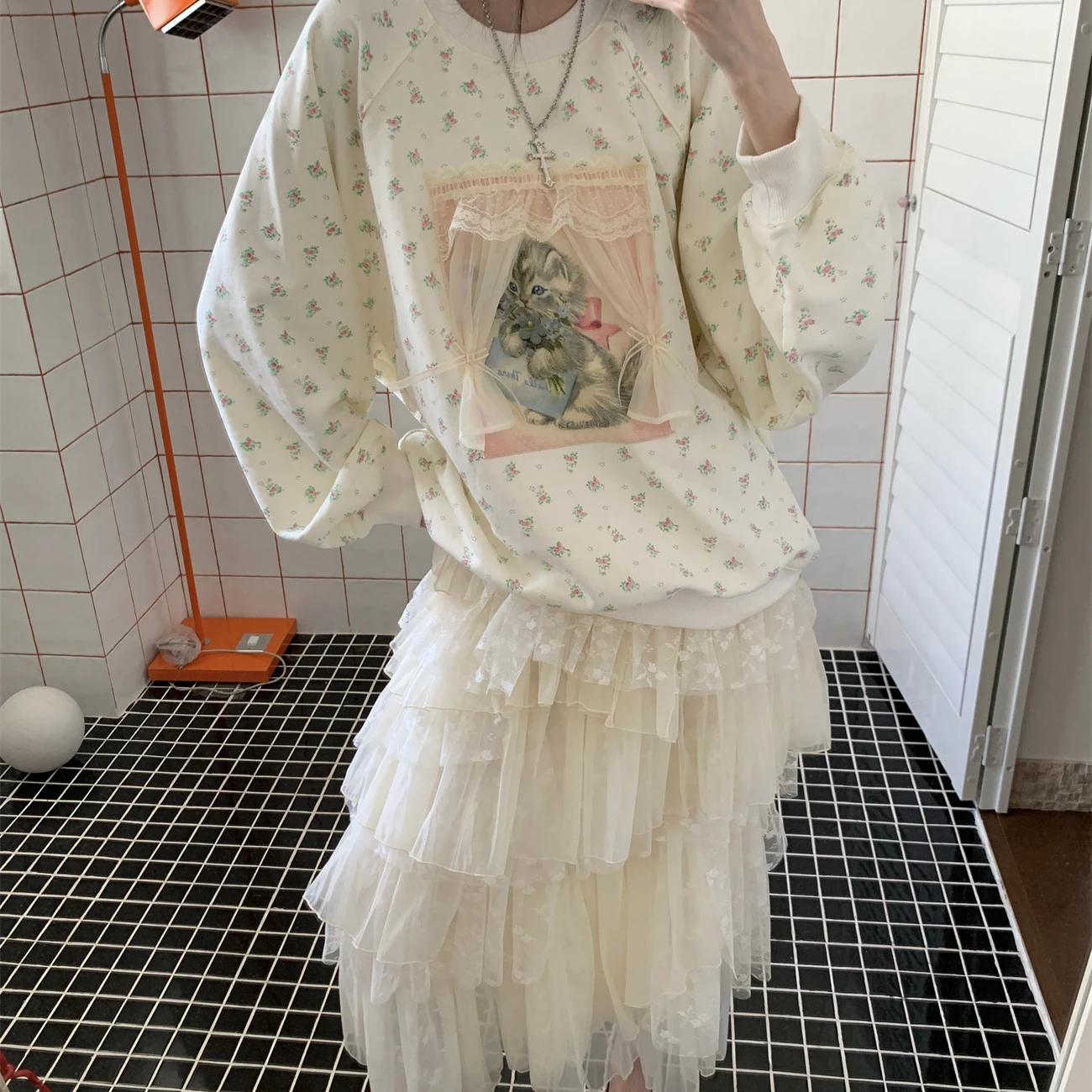

Lace Trim Long Sleeve Sweatshirt Curtain Lazy Style Loose Fit Floral Print Rescue Tailor Women's Fashion Polyester Fiber