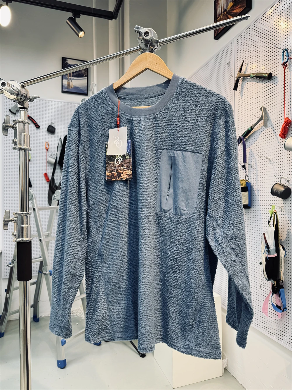 メンズフリースジャケット 通気性 速乾性 快適 アウトドアインナーウェア ポリエステル繊維 レギュラー丈 フード付きコート