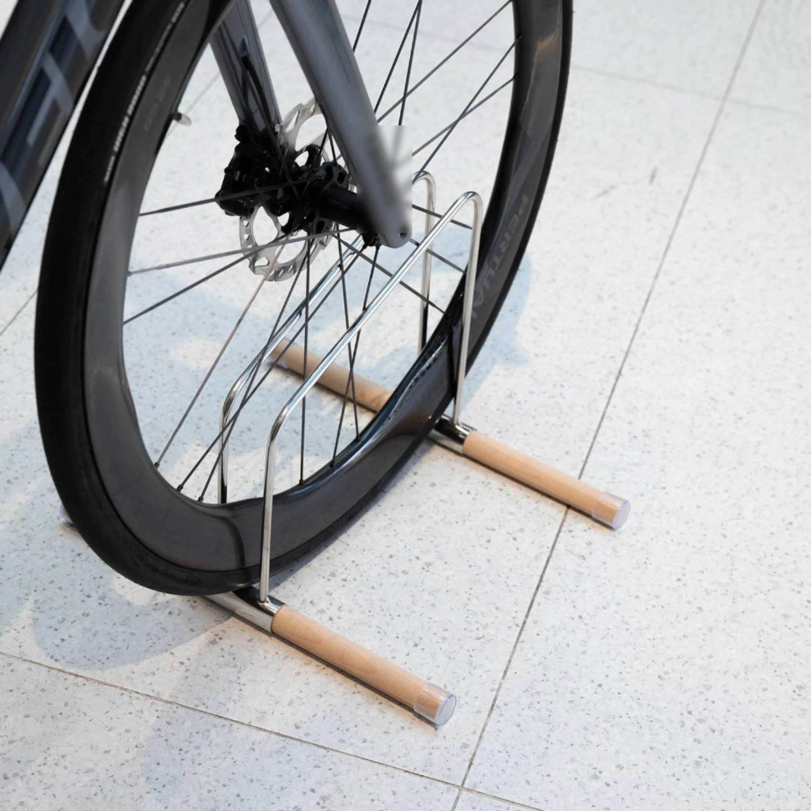 

Indoor Bike Storage Stand Stable Bike Display Stand Floor Bike Rack Easy to Use Bike Parking Rack User-Friendly