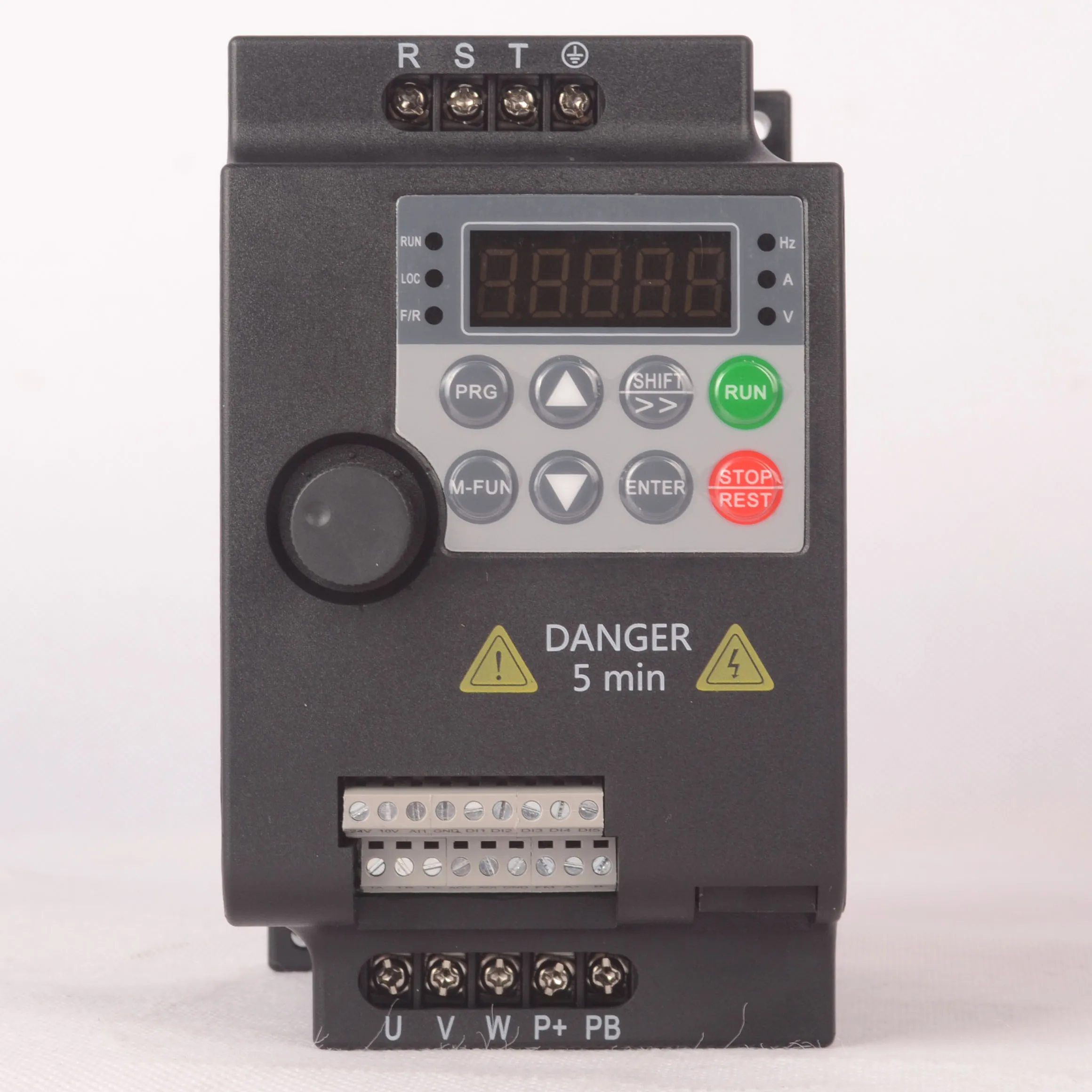 

Hot Selling 1HP 0.75KW VFD for Industry 220V Single Phase with LED Display and Triple Output