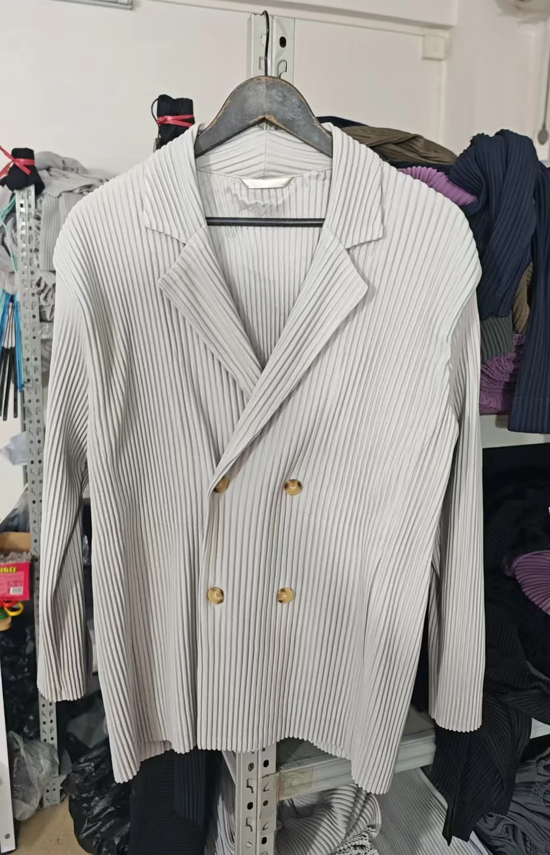 イッセイ ミヤケ スーツジャケット 日本製 新作 プリーツスーツ プレミアムドレープ リラックスフィット ダブルブレスト カジュアル