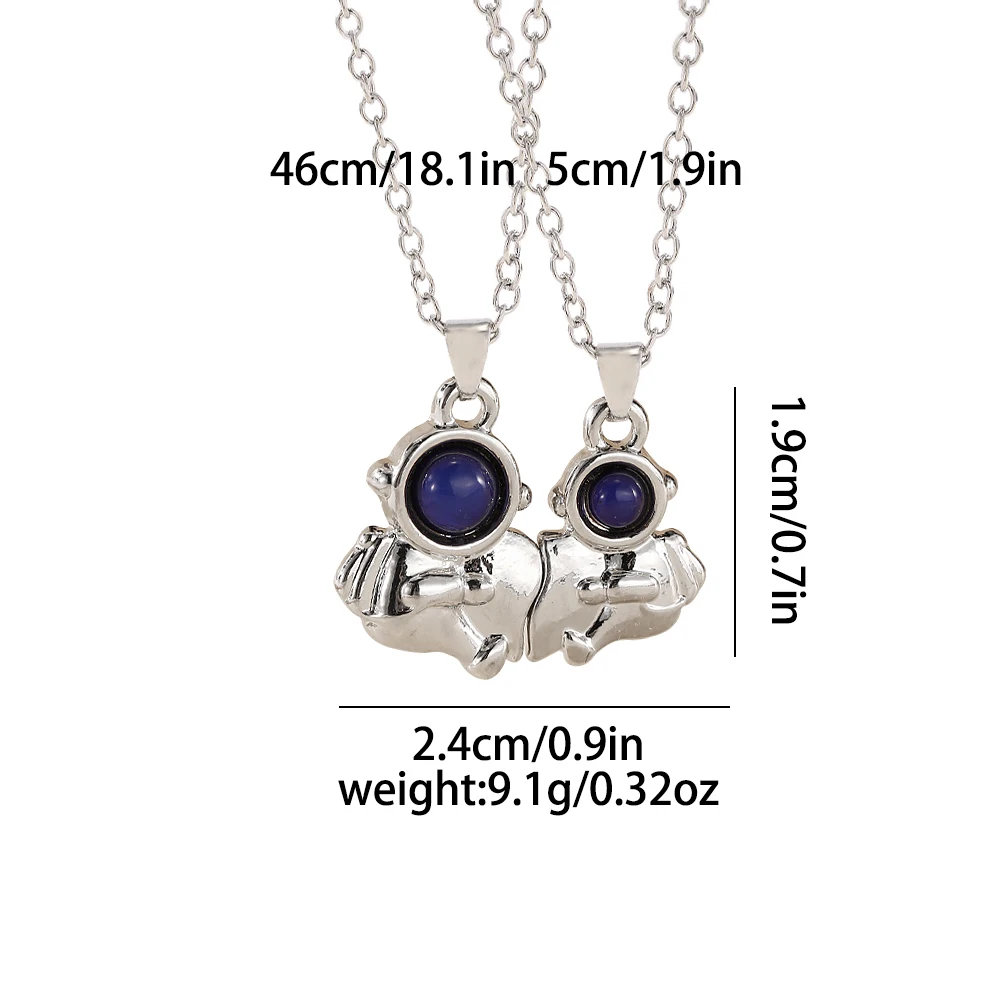 2Pcs/Set Spaceman Design Best Friends Magnetic Necklace Cosmonaut Astronaut Shaped Golden And Silvery Pendant BFF Jewelry