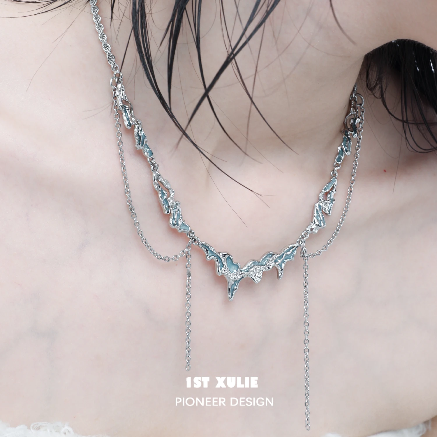 Original sea area necklace niche design cold wind high-grade light luxury chain fringed double-layer collarbone chain