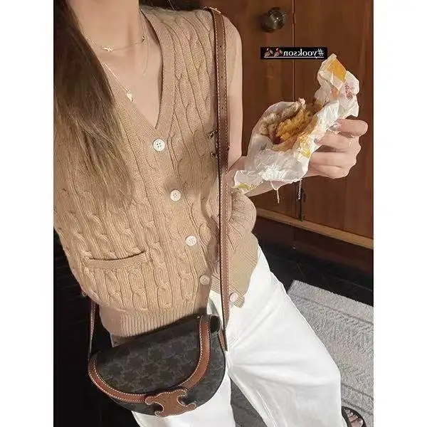 เสื้อคาร์ดิแกนผู้หญิงสีพื้นเรียบง่าย สไตล์ใหม่สำหรับฤดูใบไม้ร่วง กระดุมเดี่ยว ทรงตรง ใส่ได้หลากหลาย รุ่นพื้นฐาน