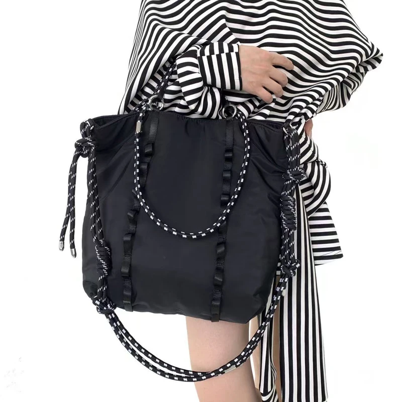 Sacs cabas grande capacité style académique pour femmes sacs à main et pochettes de luxe de créateurs nouveauté 2026 en polyester avec nœud décoratif poignée supérieure bandoulière en tissu haute qualité livraison grat
