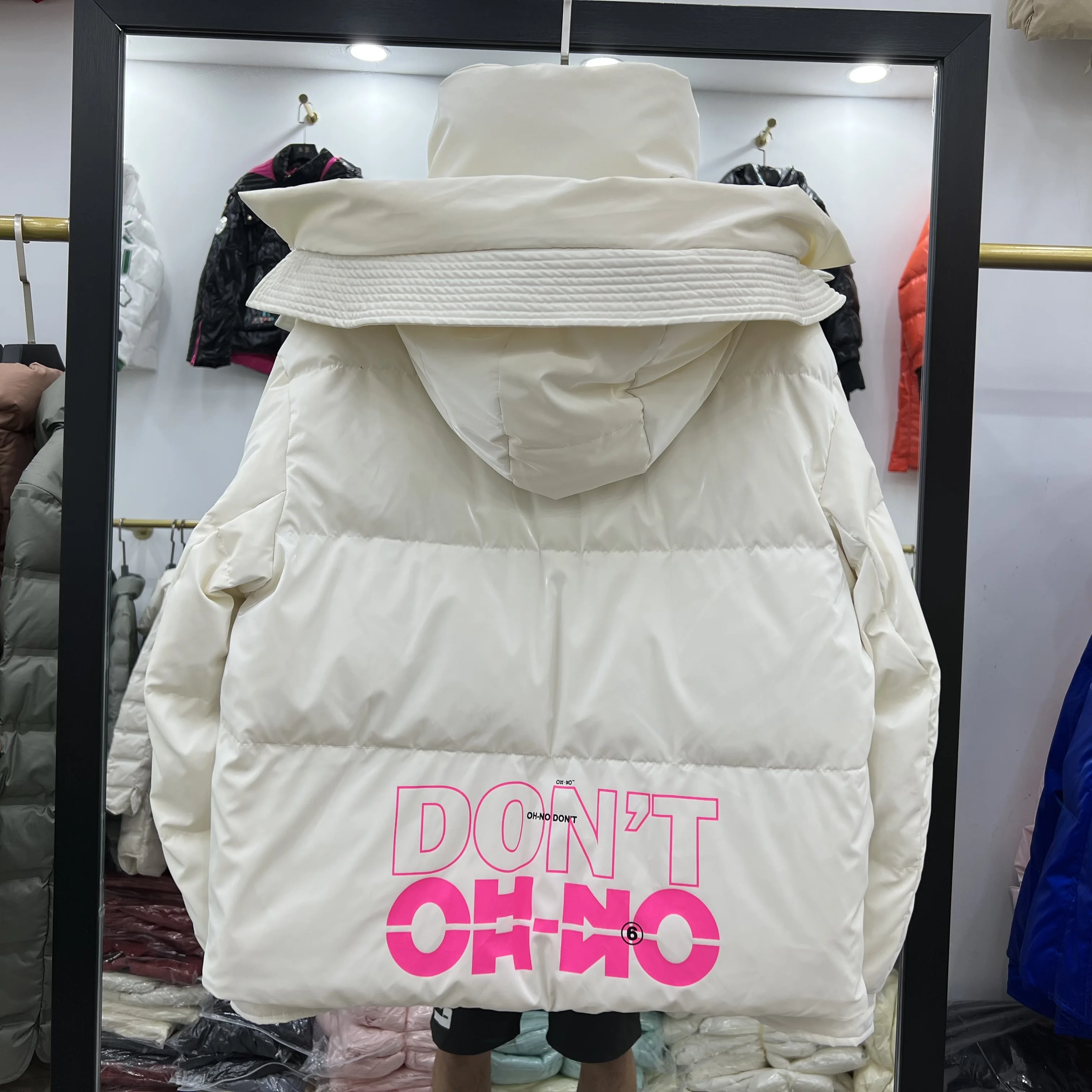 Imagem -06 - Sobretudo com Capuz Quente Feminino Cabolsa 90 Branco de Pato Parka de Penas Jaqueta Puffer Moda de Rua Carta Roupas de Inverno 2023