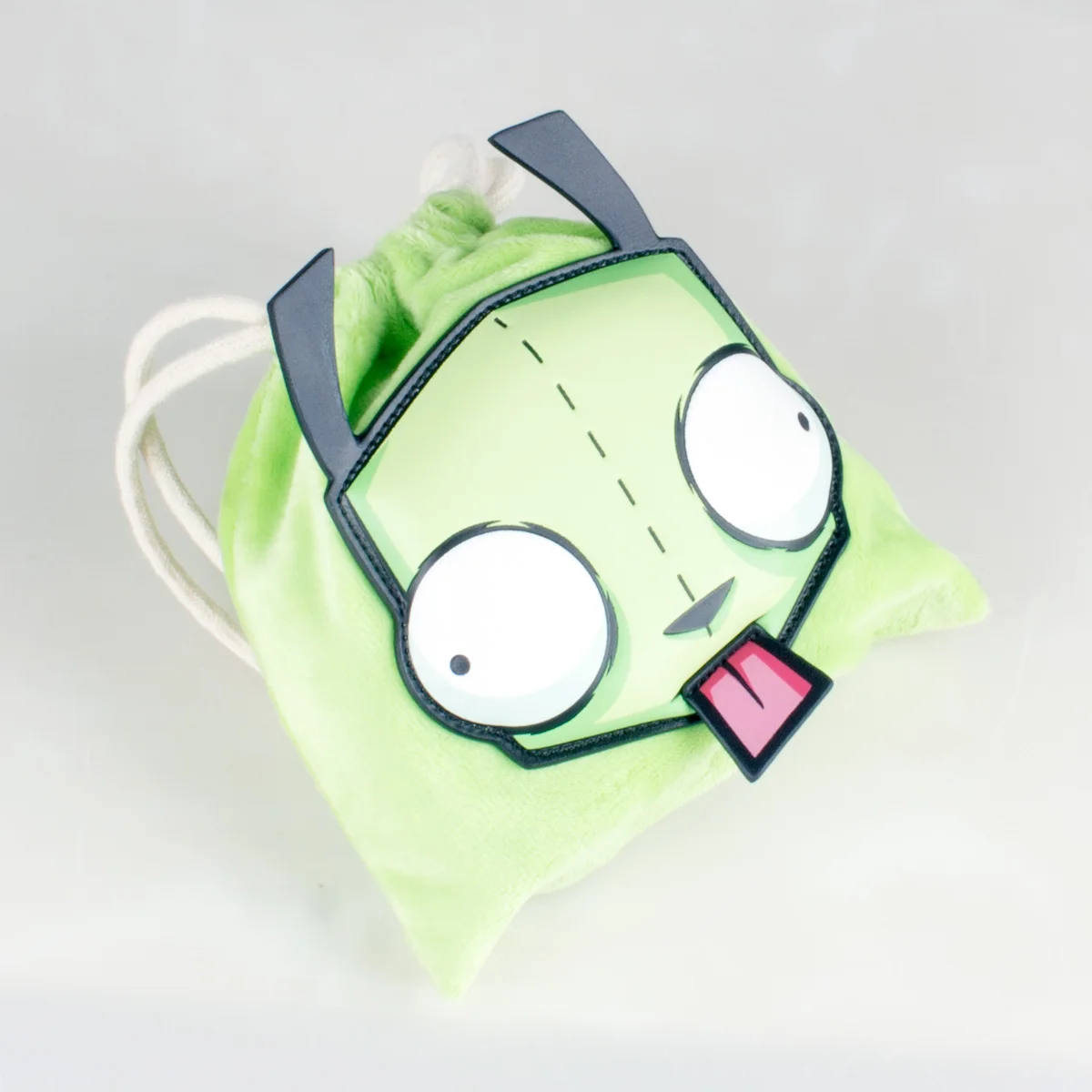 حقيبة مكياج خضراء ثلاثية الأبعاد عالية الجودة - حل تخزين مكياج عصري مخصص لتنظيم أساسيات التجميل #1