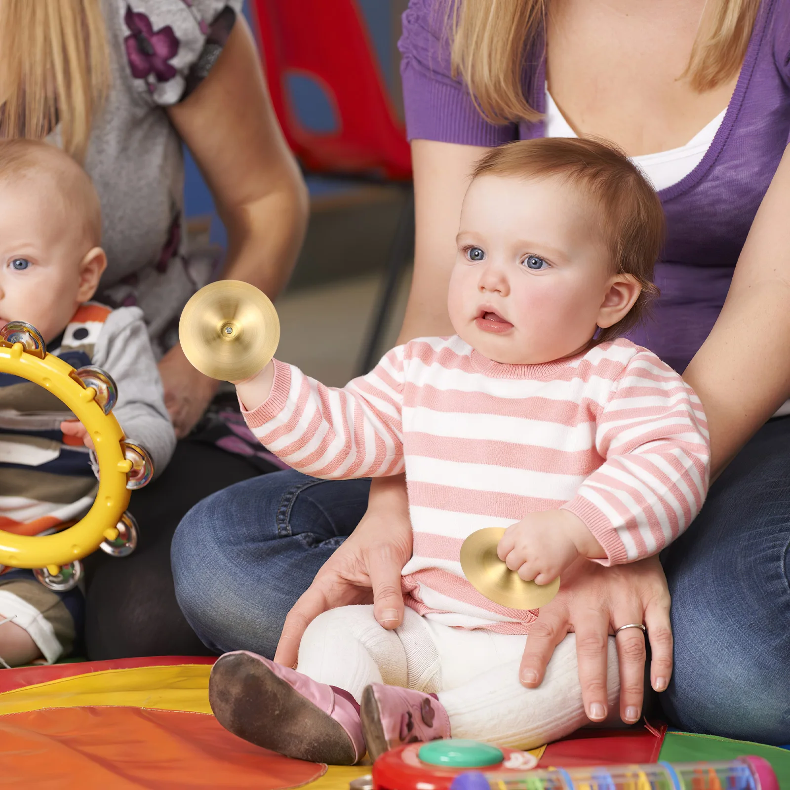 

2Pcs Copper Finger Cymbals Easy Grip Handles Bright Sound Belly Dance Percussion Musical Instrument for Finger Cymbals