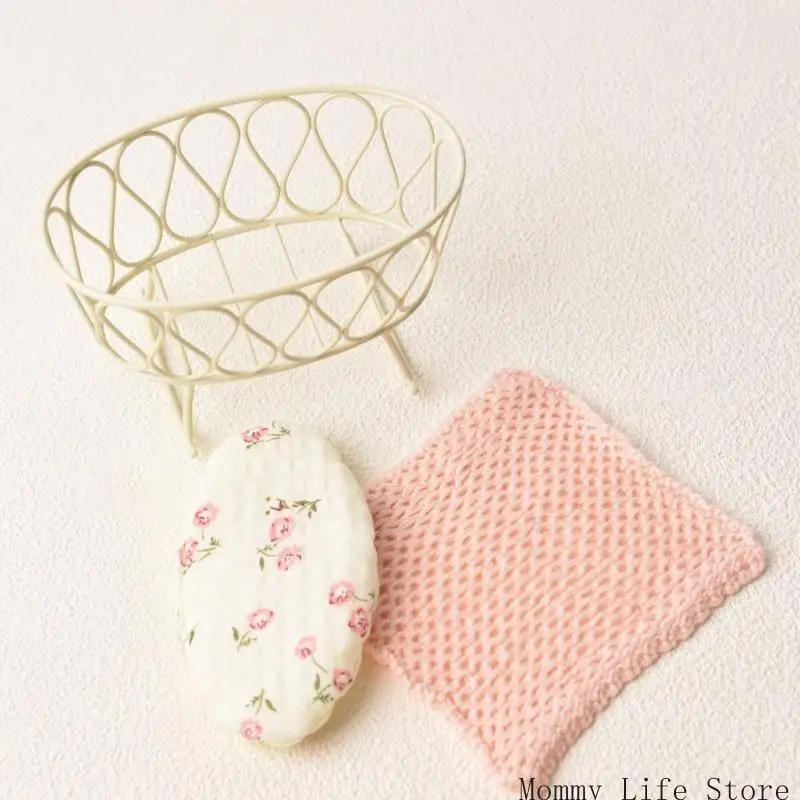 

Iron Dollhouses Crib Bed for 1/12 Scale Miniature Nursery Room Decoration Cradles Bed for Kids Creative Roleplaying Game