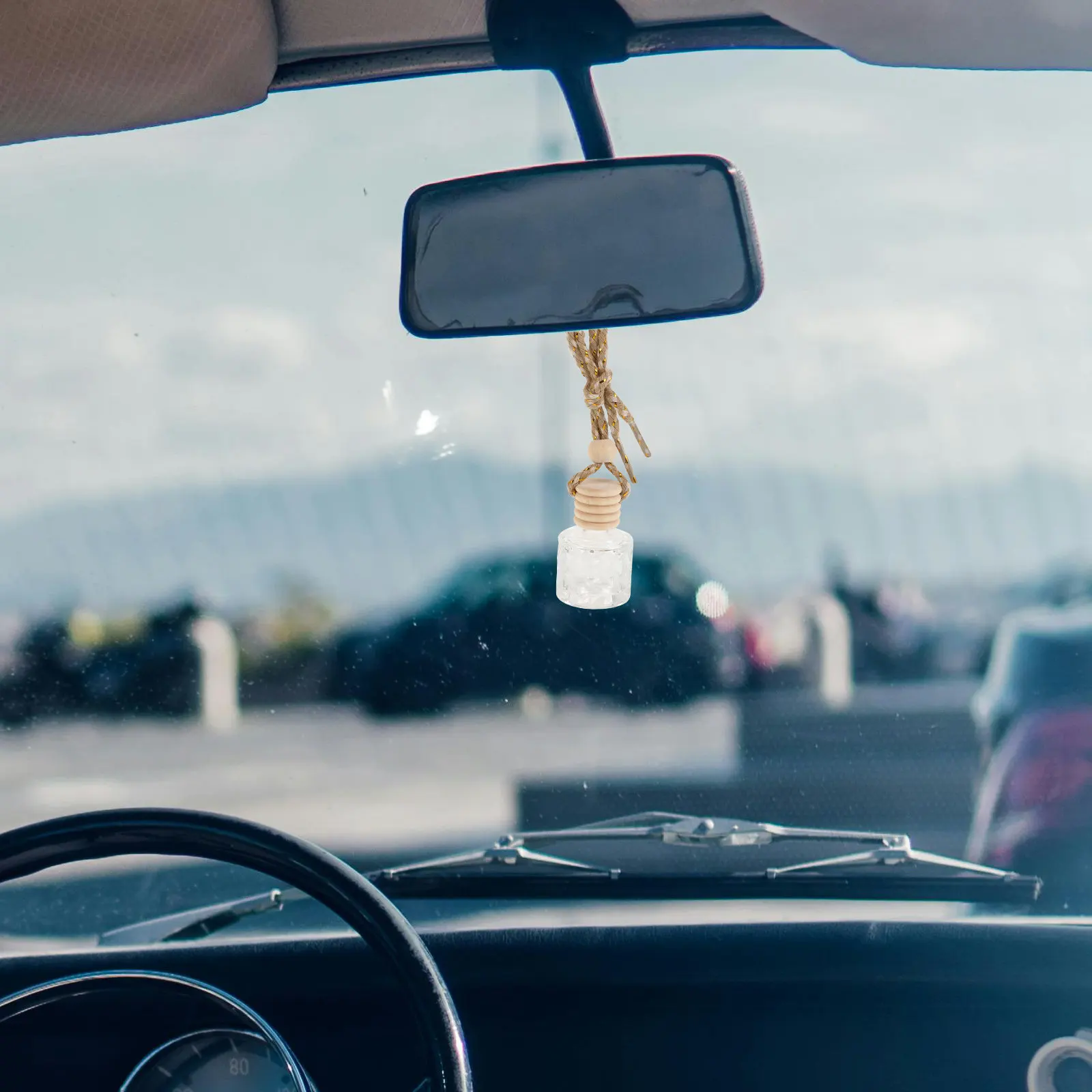 

2Pcs Essential Oil Car Diffuser Hanging Glass Bottle Pendant Car Air Freshener Refillable Fragrance Diffuser for Auto