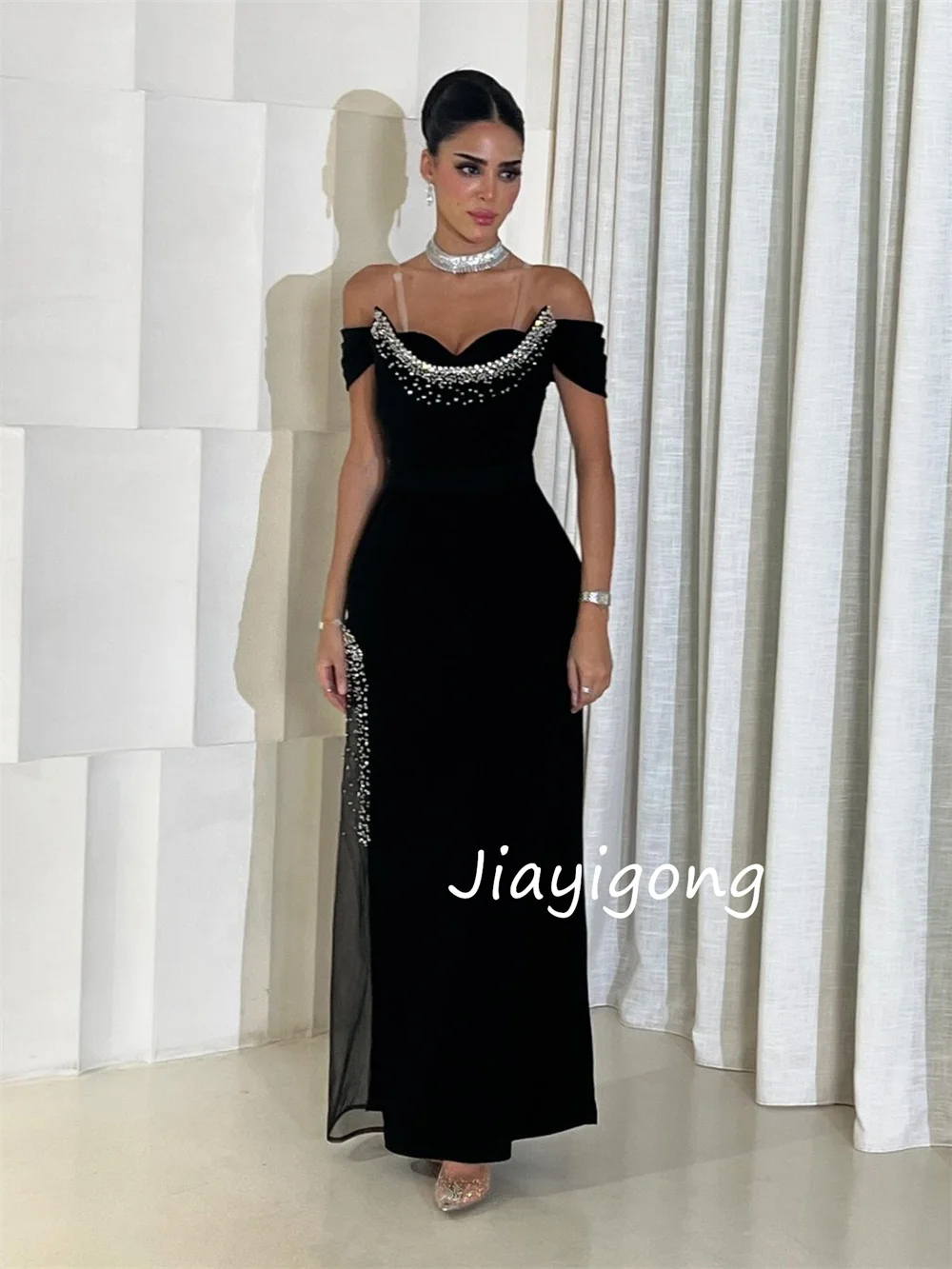 Robes mi-longues personnalisées en Jersey plissé et pailleté, épaules dénudées, sur mesure, pour occasions de bal, à la mode