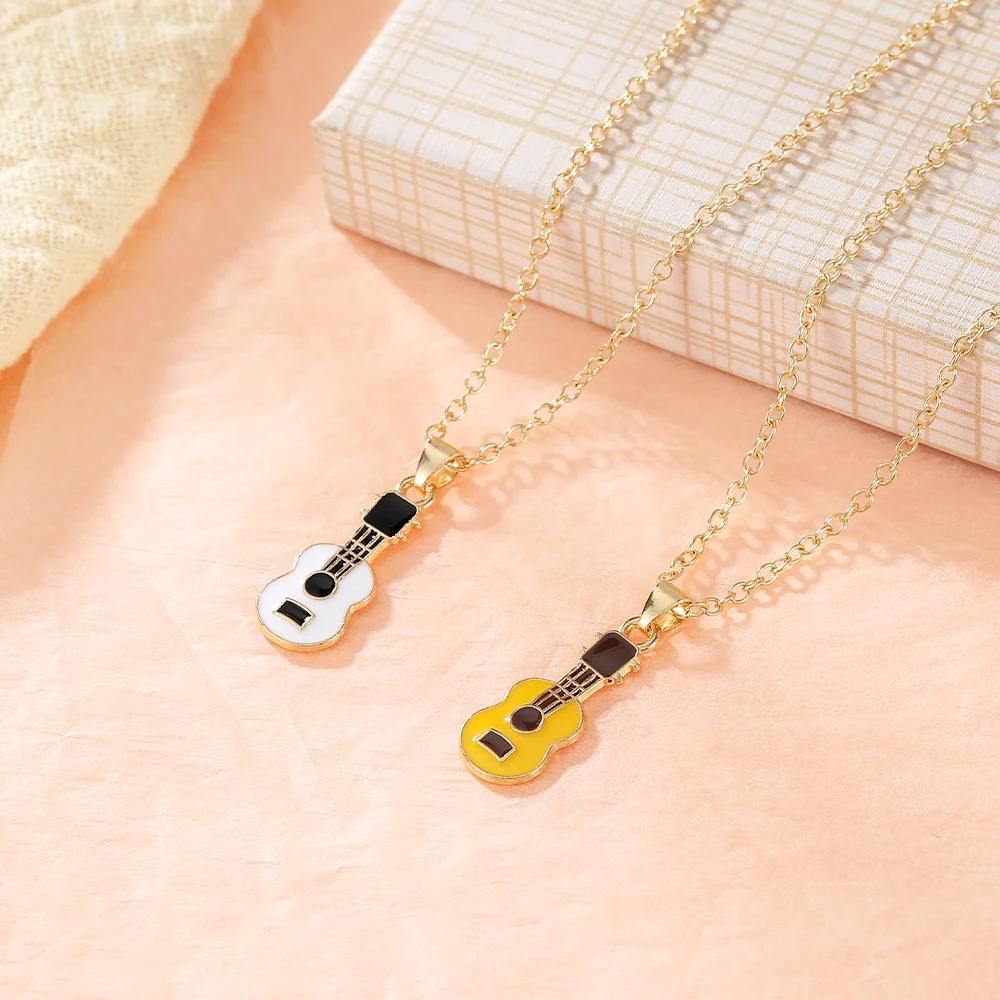 Collar dorado con diseño divertido de guitarra y bajo, 5 estilos, bonita cadena con colgante para instrumentos musicales