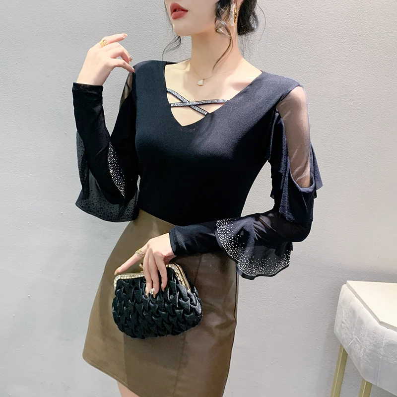 2024 New Spring Summer Korean Clothes Mesh T-Shirt Chic Sexy V-Neck Patchwork Shiny Diamonds Women Tops Long Sleeve Tees 41122