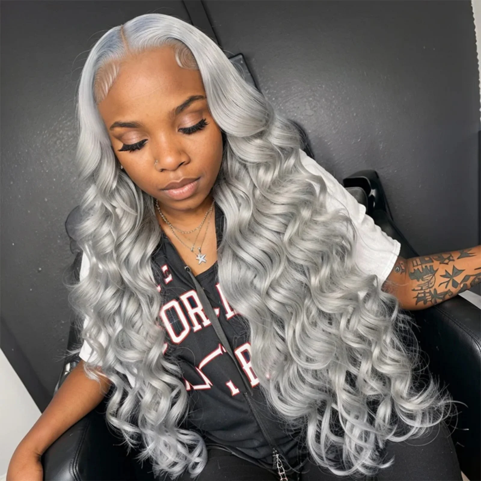 Silver Wig Loose Curly Synthetic Lace Wig Silver Grey Lace Front Wig Glueless Long Grey Curly Hair Lace Frontal Wigs for Women