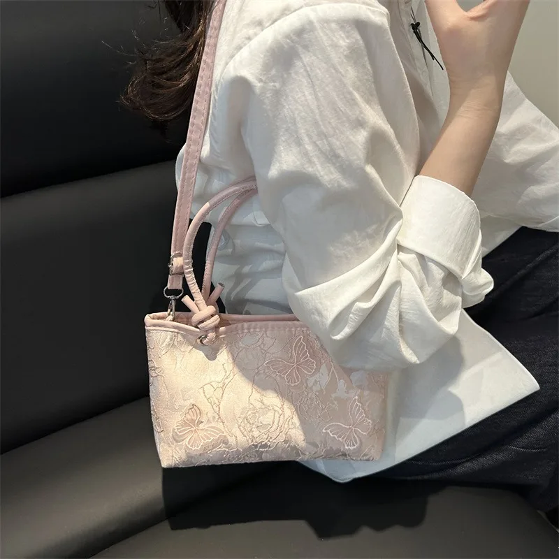 

2025 New Sweet Lace Butterfly Trend Embroidery Fashion Summer Large Capacity Temperament One Shoulder Crossbody Armpit Bag