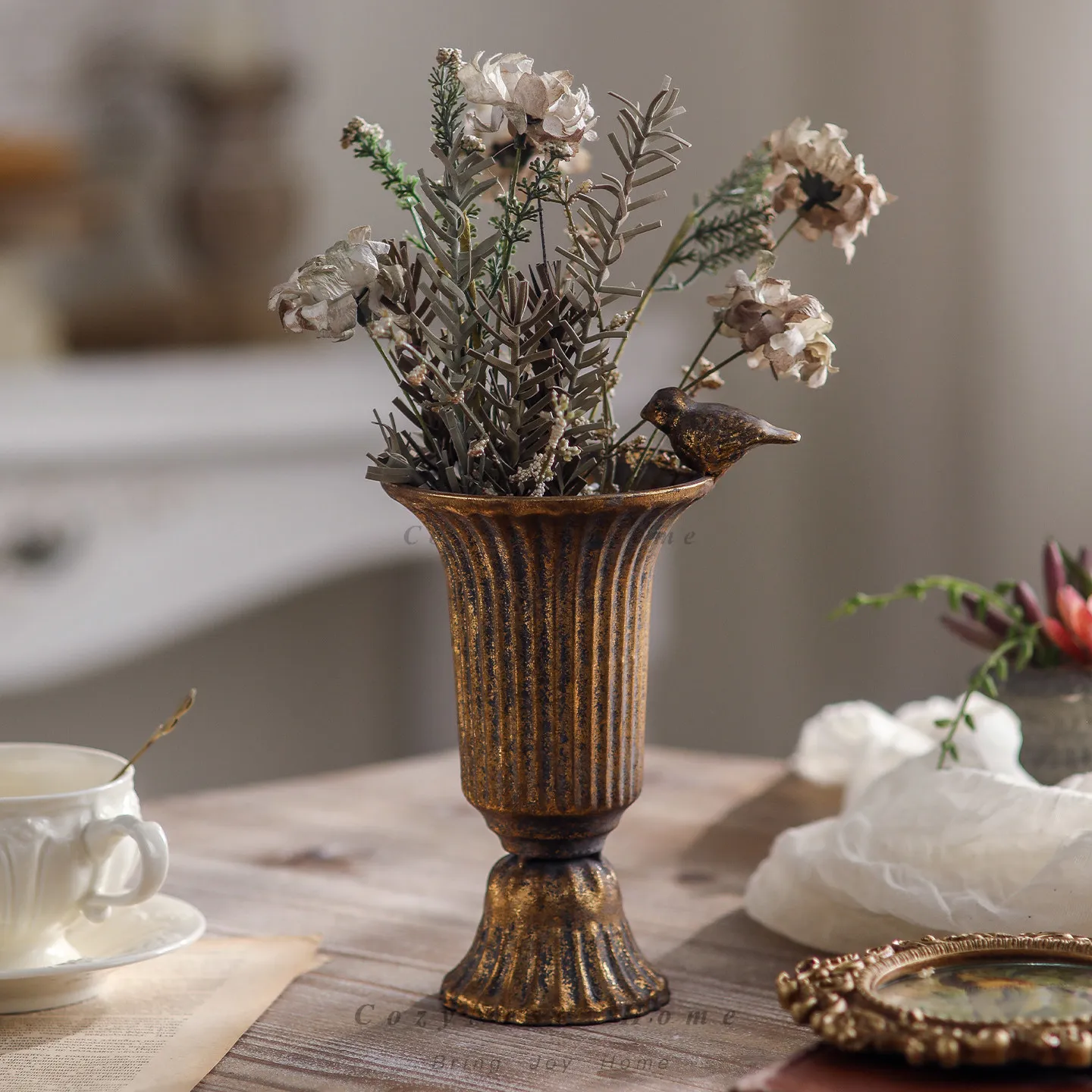 Wrought iron dried flower ware, metal vase flower arrangement, hotel restaurant living room banquet wedding ornament