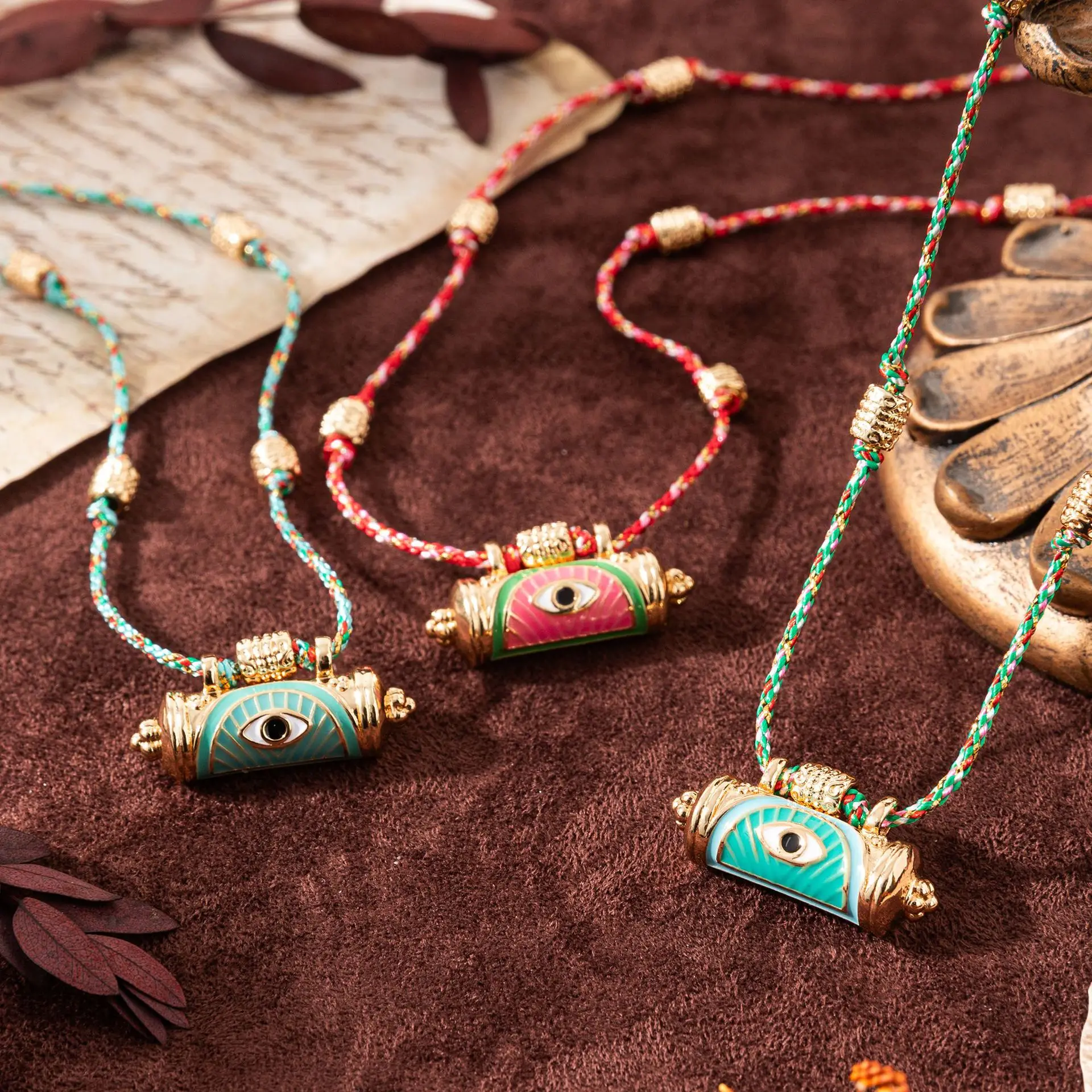 

Kaleidoscope Necklace Vintage Woven Rope Chain Eye Double sided Pendant Gold Plated Clavicle Chain Devil's Eye