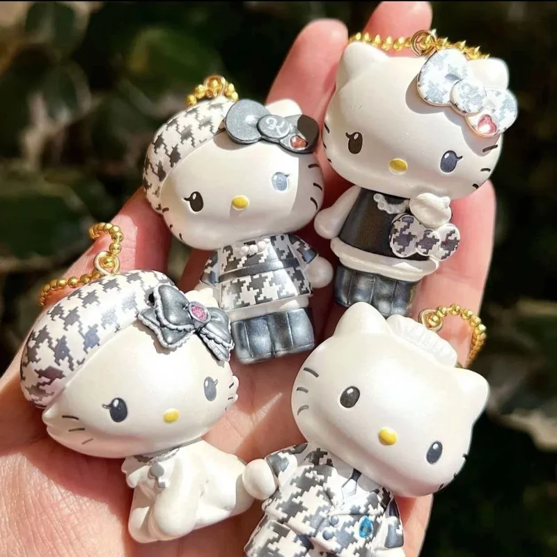 

Новинка в наличии: Милая кошка Китти, лимитированная серия к годовщине, черно-белая клетчатая серия, игрушки-сюрпризы, фигурки и брелоки ﻿