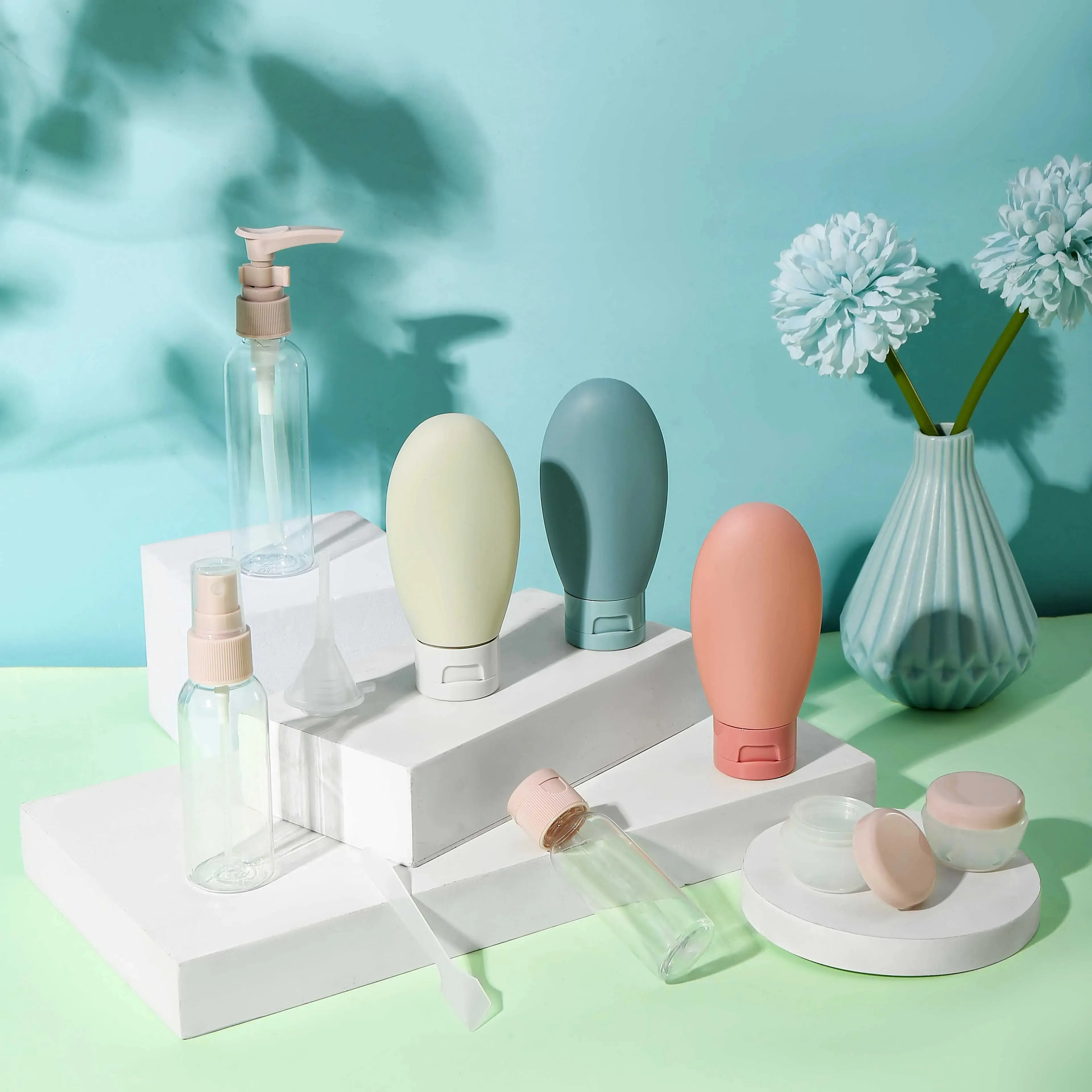 11PCS Travel Refillable Bottle Set Refillable Spray Lotion Shampoo Shower Tube Bottling Refill Cosmetic