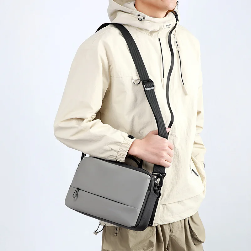

Japanese-Inspired Men's Minimalist Shoulder Bag Trendy Crossbody Camera Bags for Sports & Business Bolsa de hombre Мужская сумка