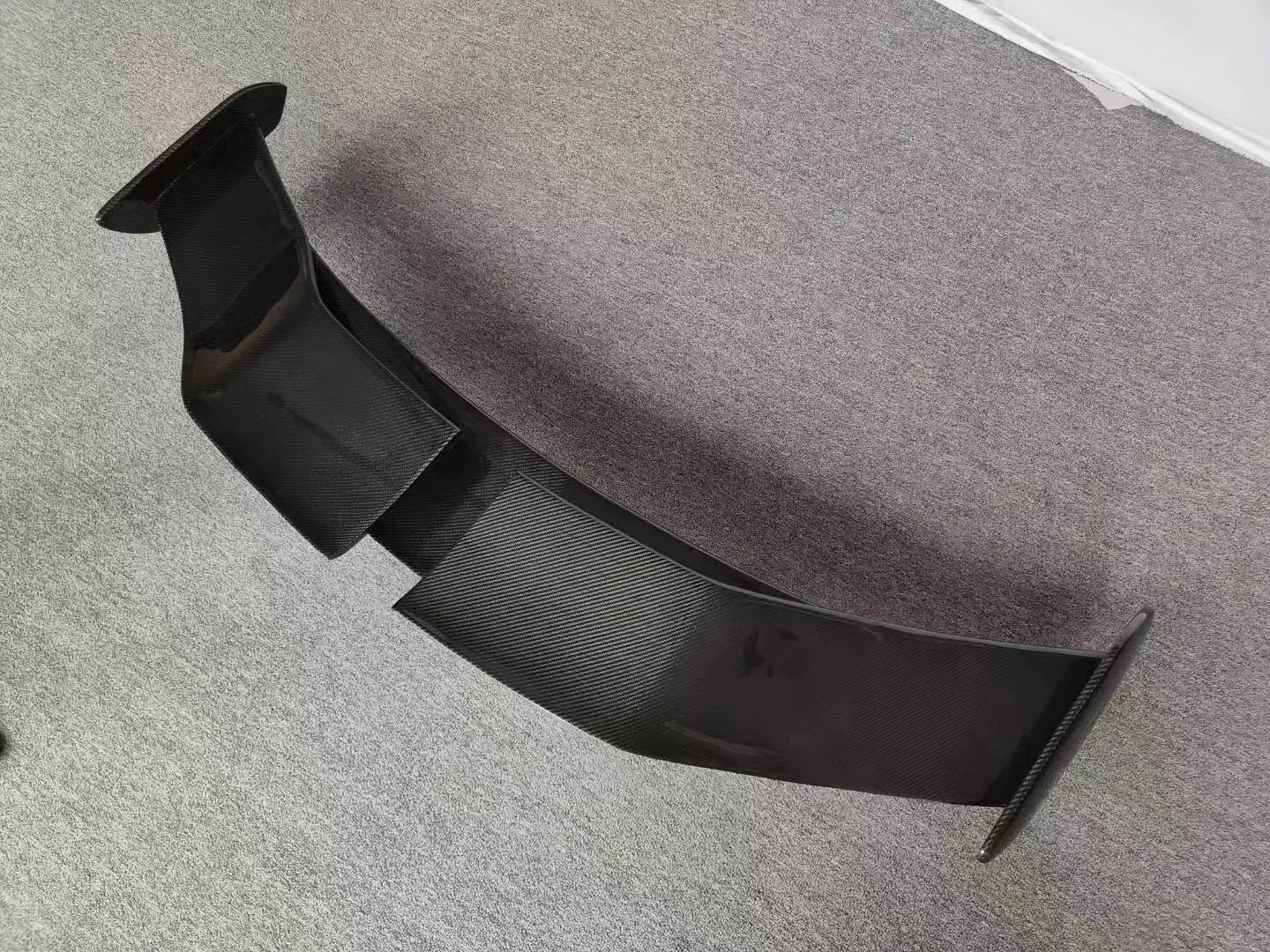 

Спойлер из карбона для BMW G80 G82 M3 M4, улучшенный спойлер в стиле Darwin из карбона для G80 G82 M3 M4.