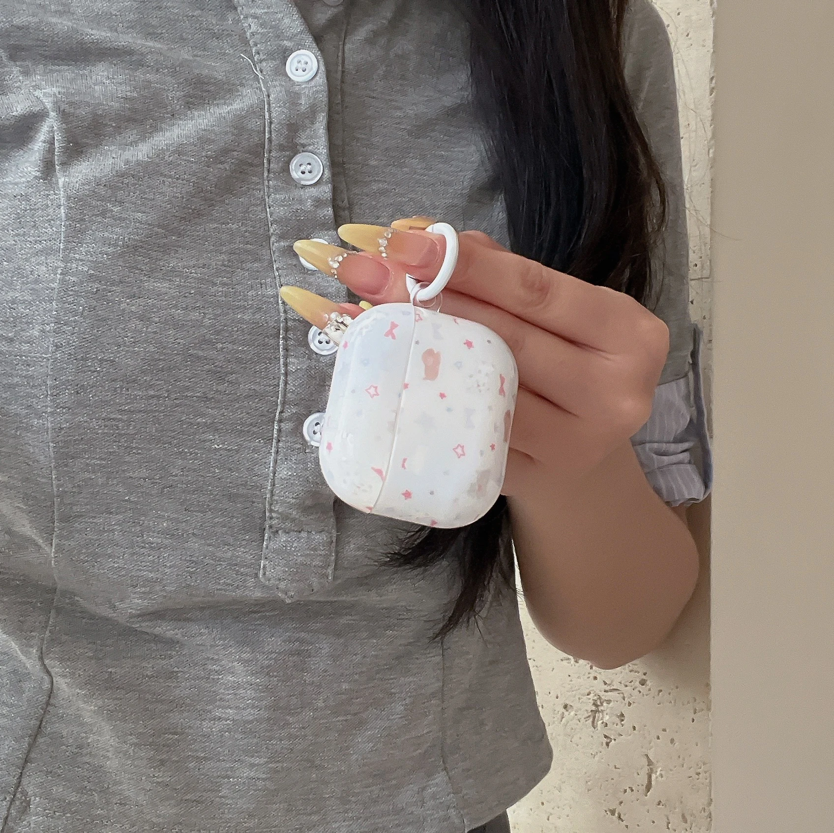 เคสป้องกันแรงกระแทกสำหรับ AirPods 1 2 3 4 Pro ลายจุดสีฟ้าอ่อน พร้อมโบว์ผีเสื้อและดาว ผิวมันเงา