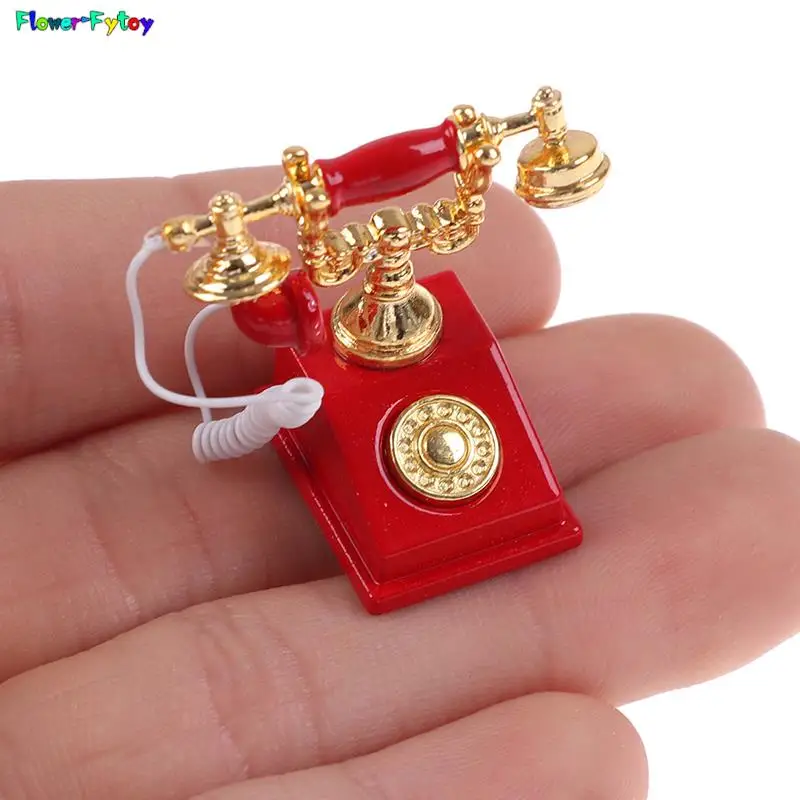 1:12 modello di telefono in miniatura in lega Vintage Retro telefono rotante accessori per la decorazione della casa delle bambole 1 pz