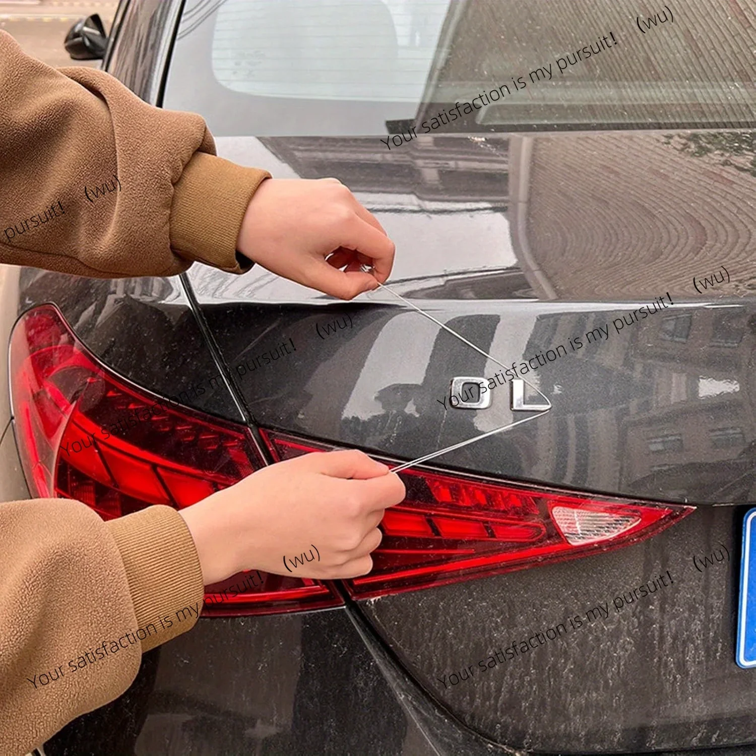 Car Emblem Removal Tool - No-Scratch Pry Kit for Safe Removal of Car Logos