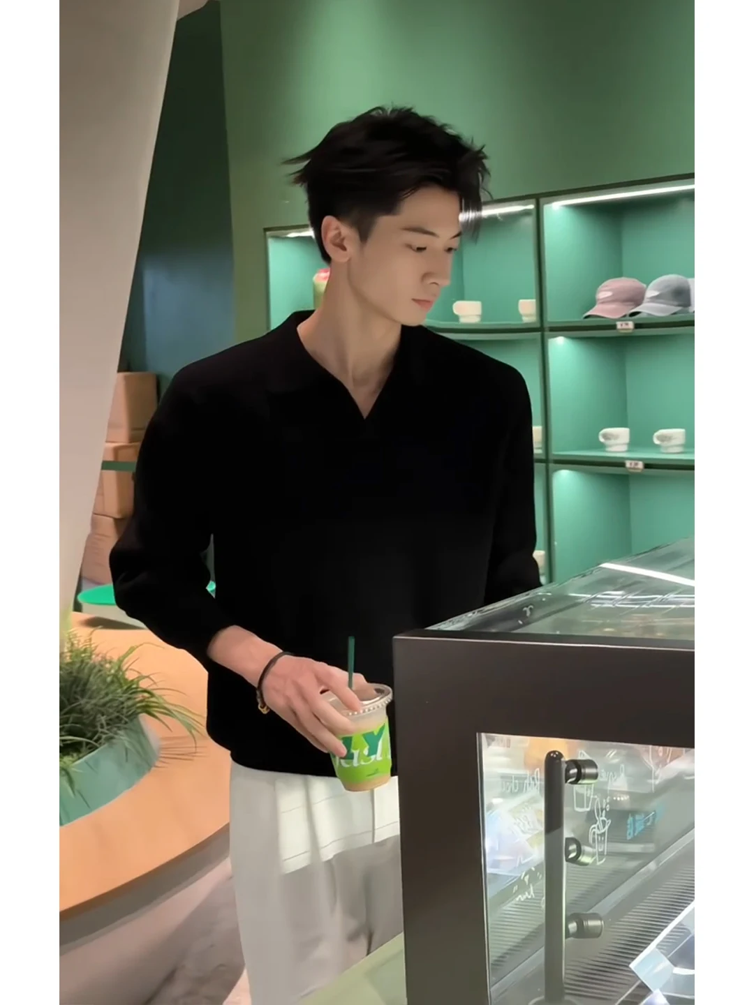 

Мужской свитер Cleanfit с V-образным вырезом, черный, осенне-зимний стиль, с отложным воротником, свободный крой, молодежный, стандартный размер