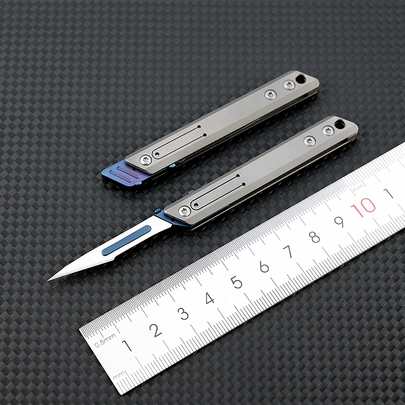 Mini-Skalpell aus Titanlegierung, tragbarer EDC-Messer mit austauschbarer chirurgischer Klinge, Schlüsselanhänger-Messer zum Auspacken, Basteln und Schnitzen – Detail 1