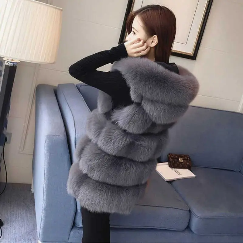 2024 Newest Fashion Quality Fur Vest Coat Warm Women\'s  Vests Winter  Furs Fox  s Jacket for Women V150