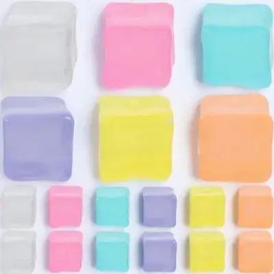 25Pcs Glow in The Dark Reusable Ice Cubes Acrylic Drink Chiller Blocks for Wine Beer Whiskey Non Melting Flavor Preserving Bar