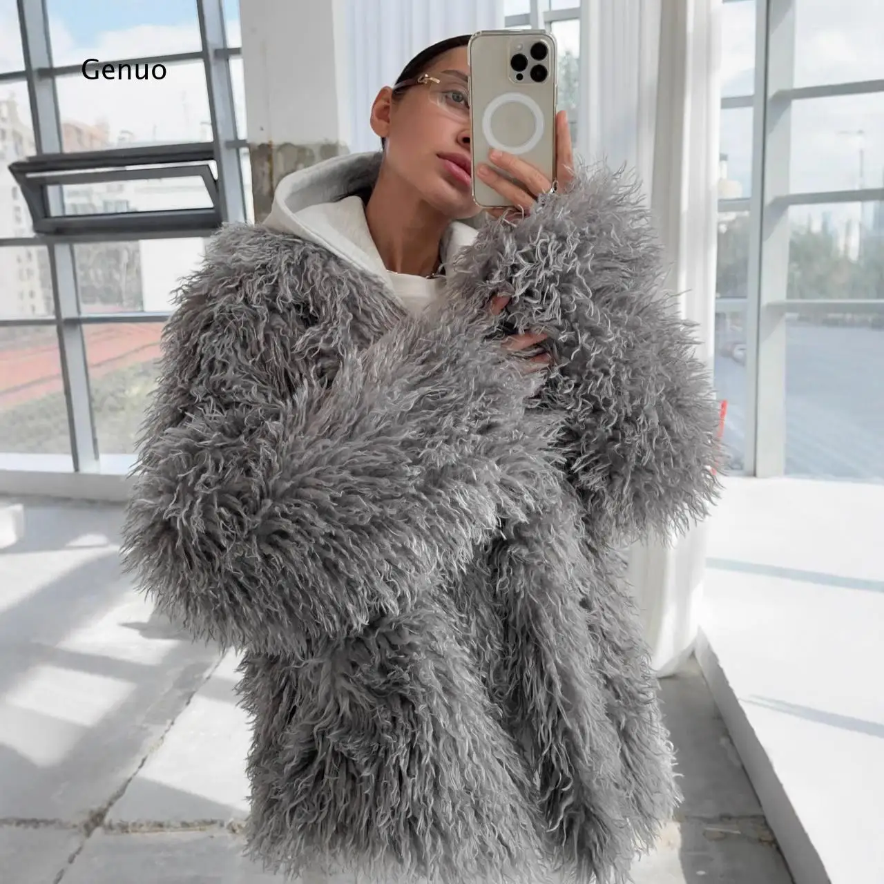 Women Faux Fur Coat Winter Warm Loose Fit Thickened Fluffy Outerwear Elegant Casual Daily Wear Streetwear