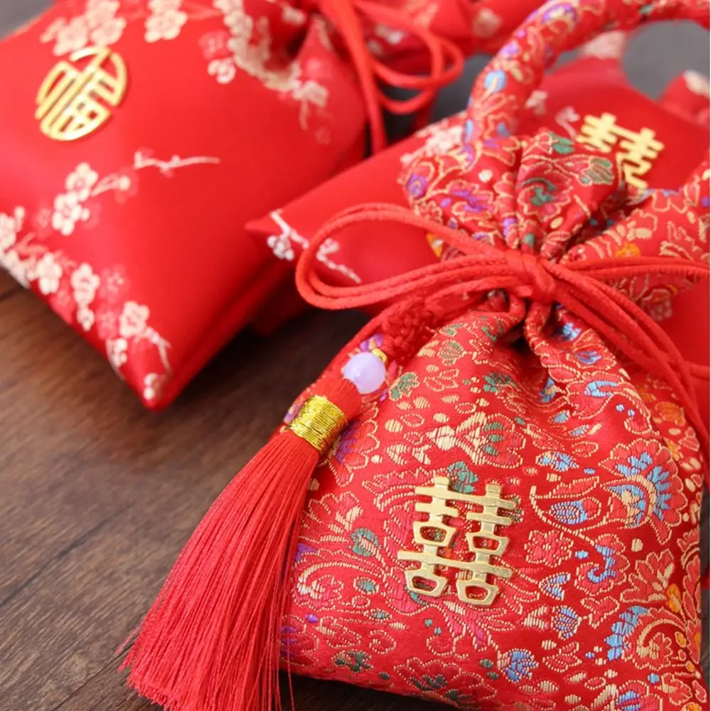 

Chinese Style Red Bride and Groom With Tassels Brocade Party Supplies Package Bag Handle Bag Candy Bag Wedding-favor Gift