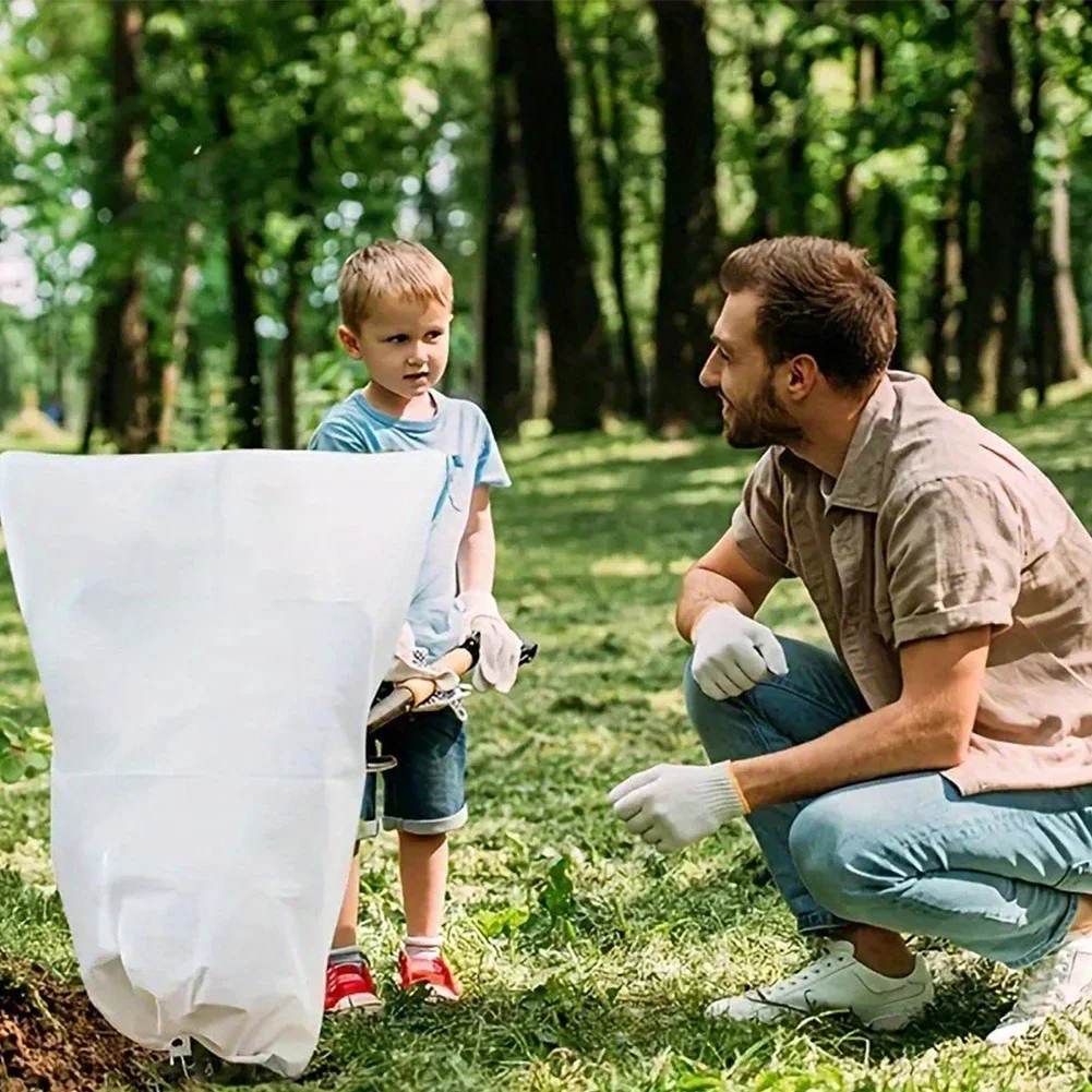 

5pcs Essential Air and Sunlight Freeze Protection Blankets Protects From Wind and Snow Drawstring Design for Potted Plants