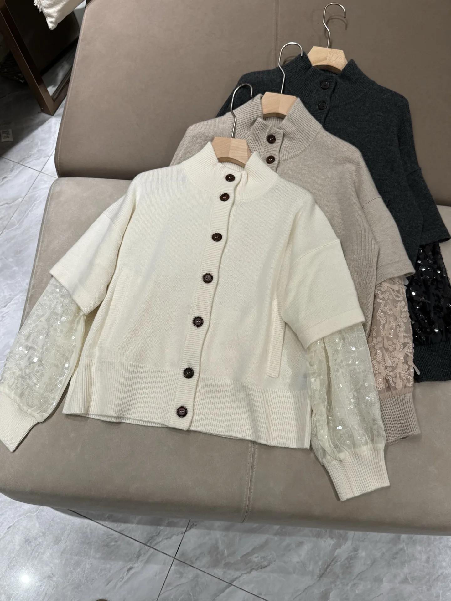 Новый осенне-зимний женский высококачественный кашемировый вязаный кардиган с шелковыми рукавами с пайетками, модный и универсальный