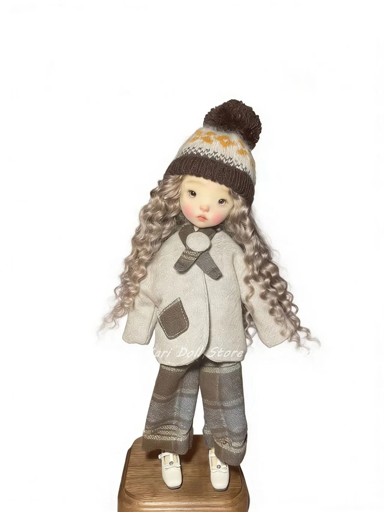 

Одежда и юбки для куклы Кари 2026: комплект из бежево-розовой и коричневой клетчатой куртки и брюк для куклы Landazz Landoudou