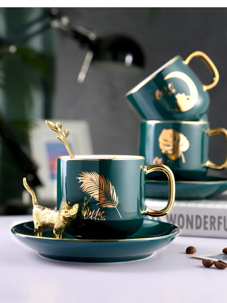 

Небольшой набор для послеобеденного чая из керамики с изумрудной глазурью для домашнего использования