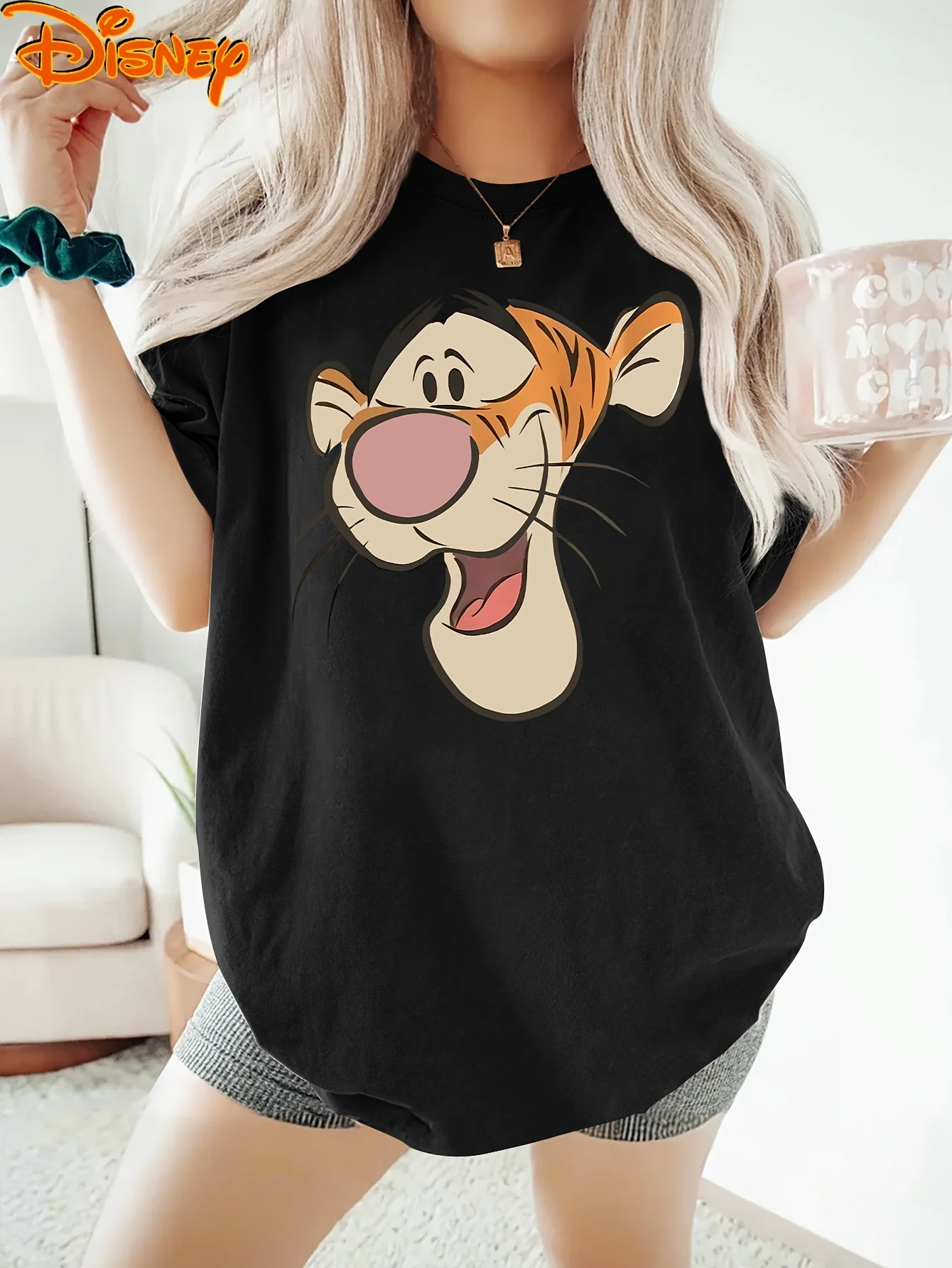 

2025 Disney Pattern Printed Women's Casual Comfortable Unique Smiling Face Black Round Neck Short Sleeve T-shirt