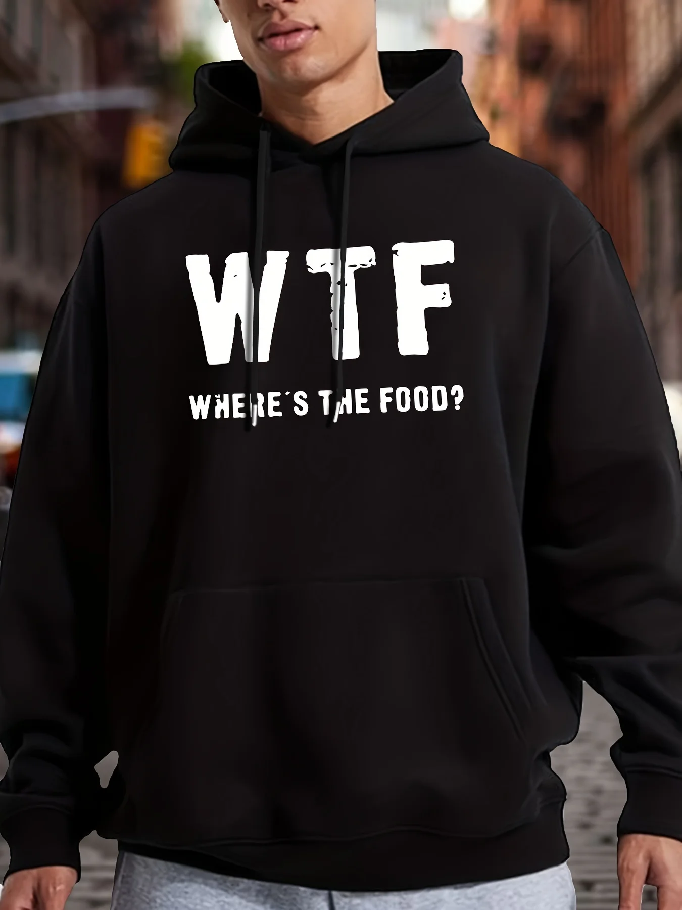 Felpa nera da uomo con cappuccio, con stampa divertente che recita «Dov’è il cibo?», comoda e dal design classico in stile streetwear, ideale per le attività all’aperto.