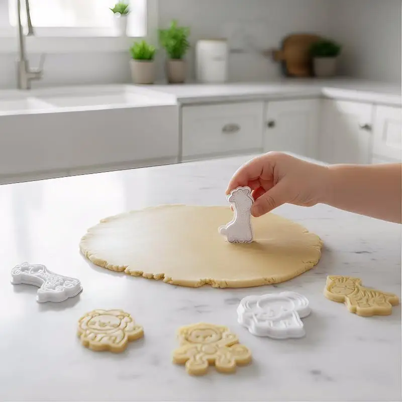 4 Pcs/Set Animal Plastic Biscuit Mold DIY Kitchen Cake Decorating Tools Cookie Cutter Stamp Fondant Embosser Die