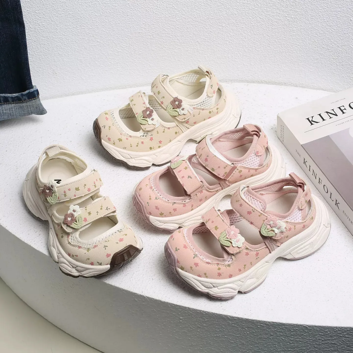 

Kids'Casual Sandals Summer Fashion Flat Outdoor Soft Bottom Children Breathable Anti-slip Beach Shoes Pink White Size 27-37