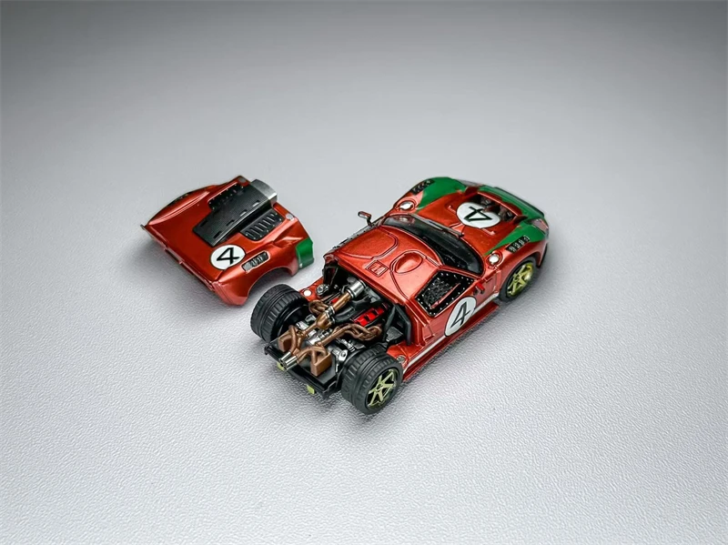 

1:64 GT40 Le Mans Красный Зеленый # 4/Прозрачный красный Limited399 литая под давлением модель коллекционной машины